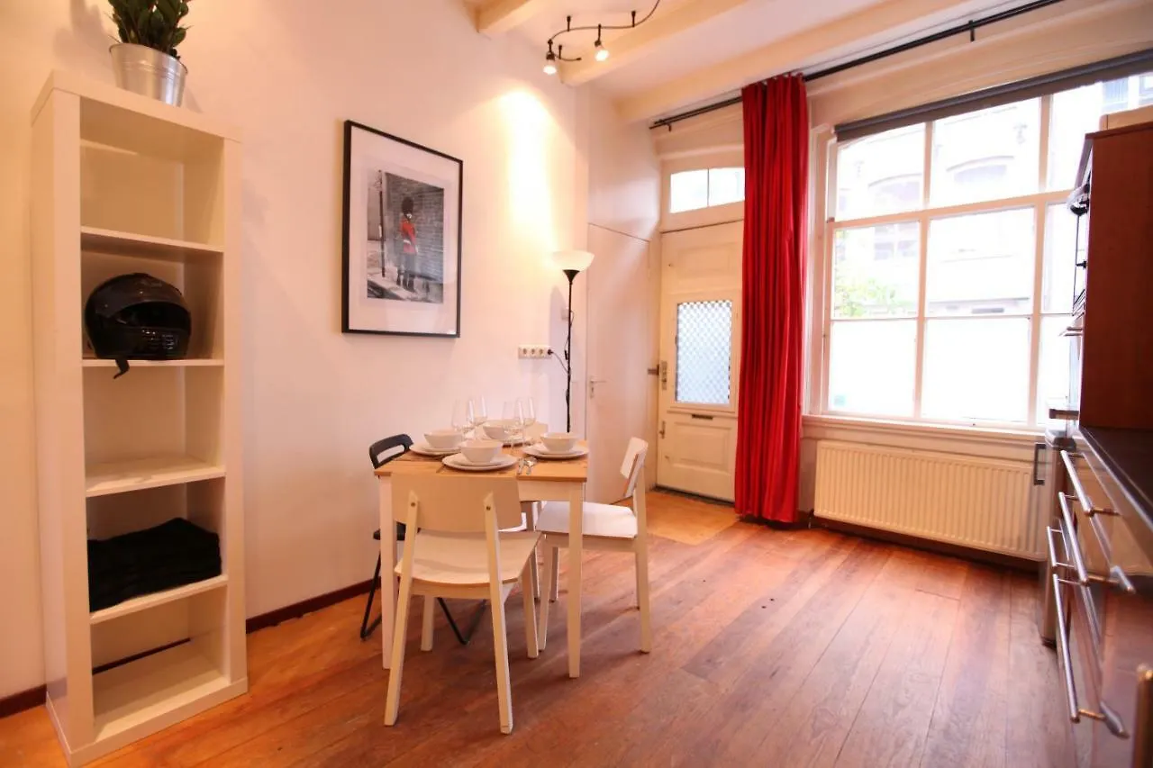 Kerkstraat Bed And Breakfast Apartment With Private Garden Амстердам